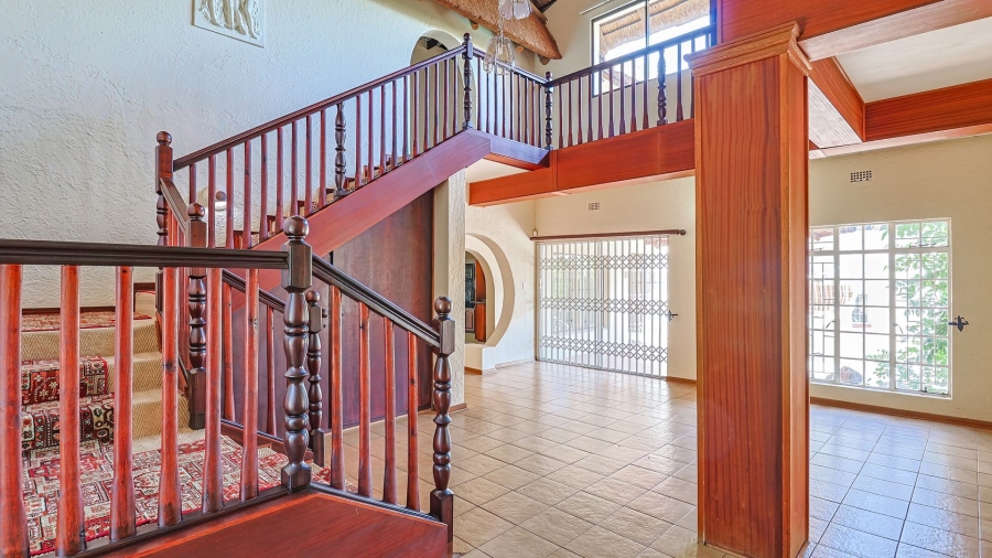 5 Bedroom Property for Sale in Protea Park North West